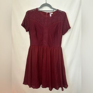 Alya EUC purple lace top short sleeve dress Size medium
